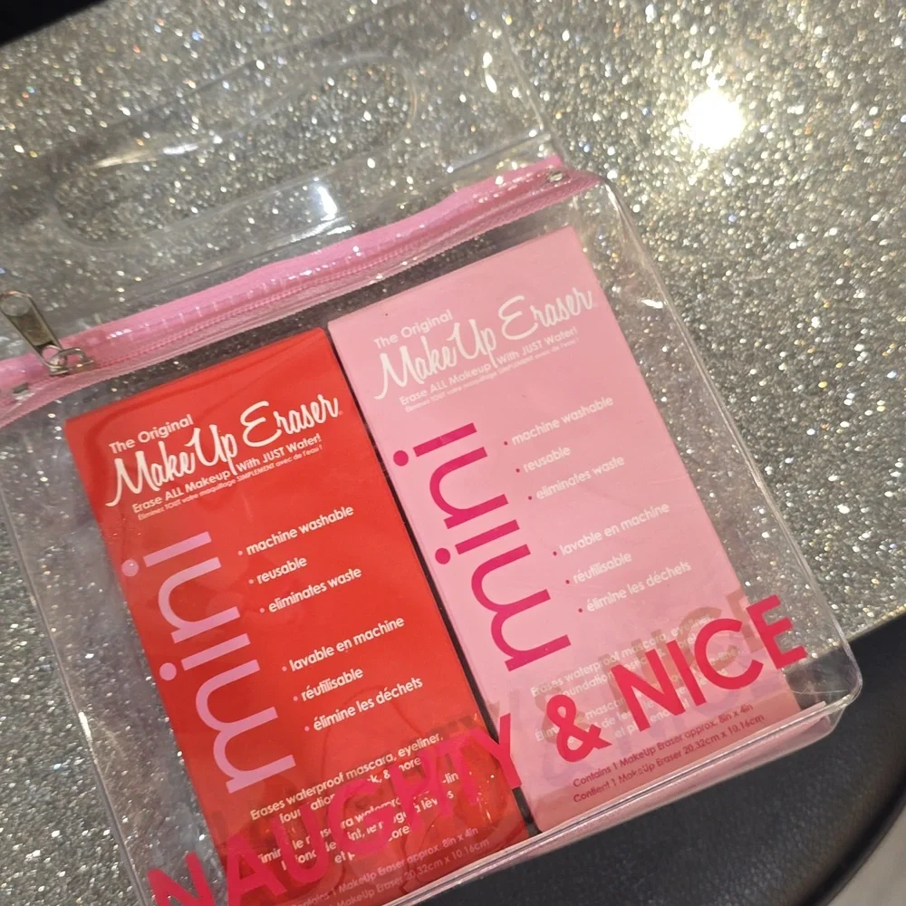 MakeUp Eraser effortlessly remove